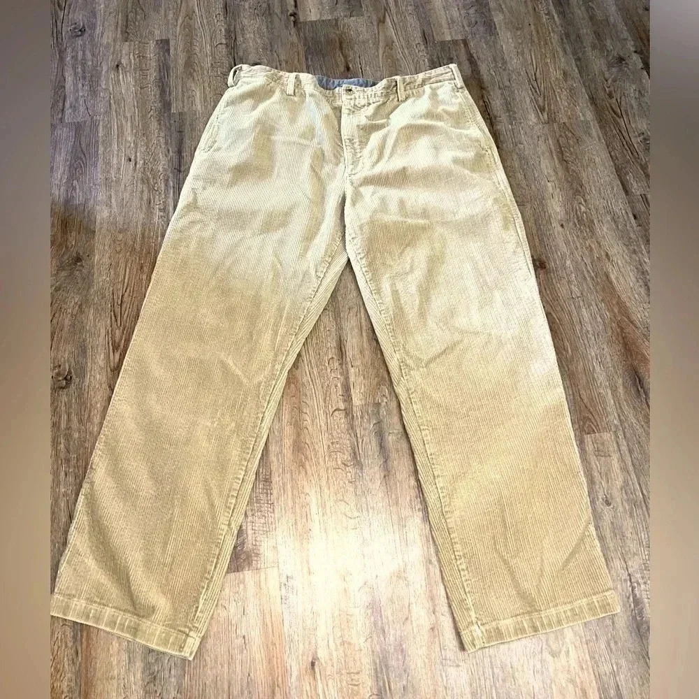 Woolrich • 1547 Classic Fit Corduroy Khaki Pants